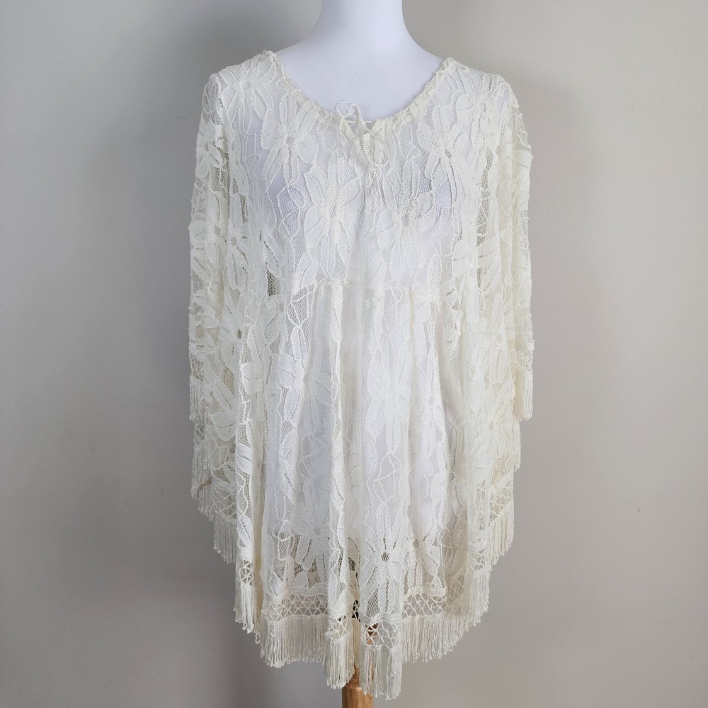 Modelia Lace Poncho Top Womens Medium Cream Floral Fringe Boho Festival‎ Fairy